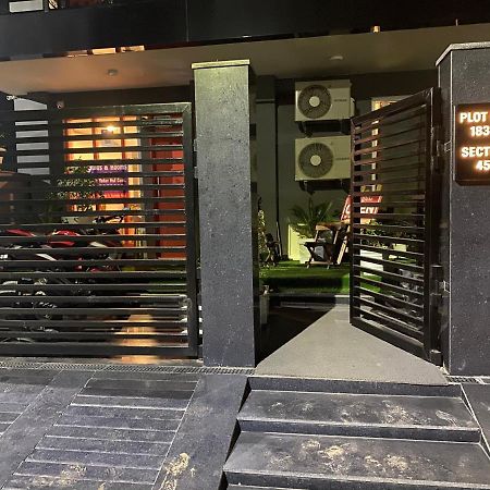 Bk Studio Hotel Gurgaon Exterior photo