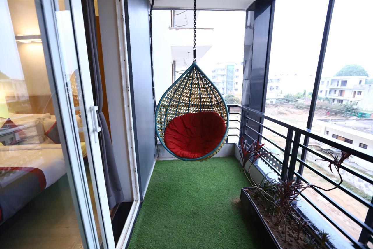 Bk Studio Hotel Gurgaon Exterior photo